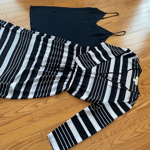 MICHAEL KORS Resort- Striped Navy and White Maxi dress with removable slip - Picture 12 of 15